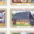 Лемківська хата на поштових марках України