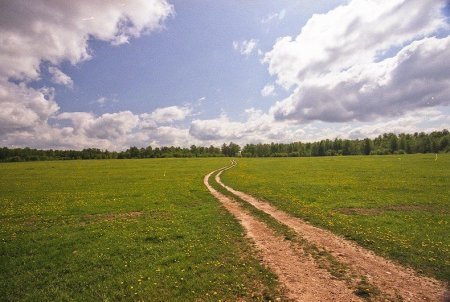 Новітні прощі на батьківські землі у середовищі переселенців з Надсяння